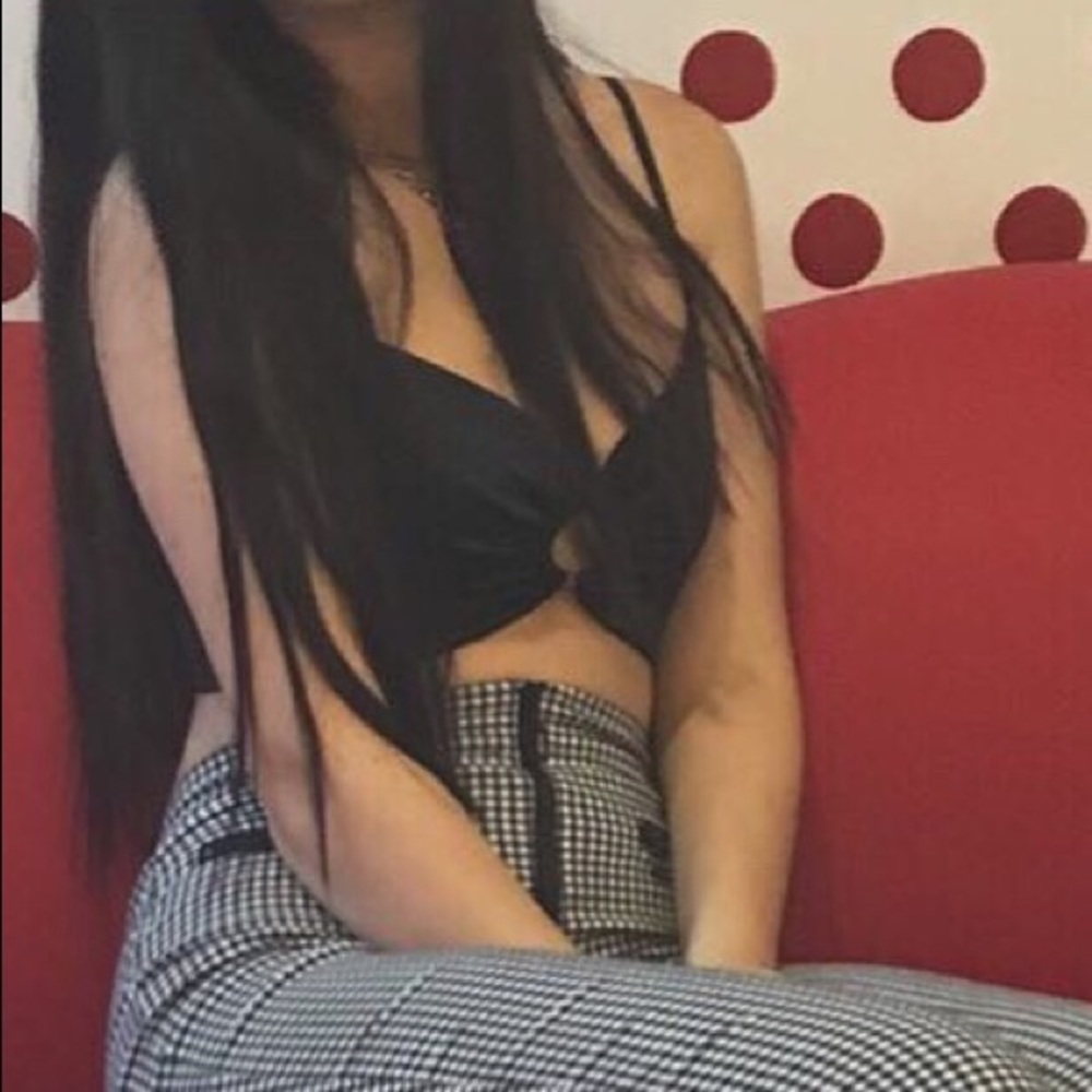 ADIKA CROP TOP